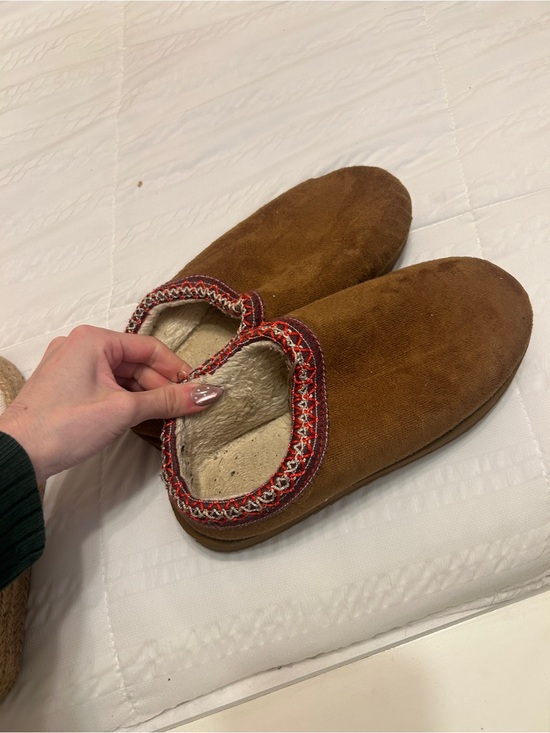 Shoes - Cozy Women's Slip-On Fur-Lined Slippers in Brown